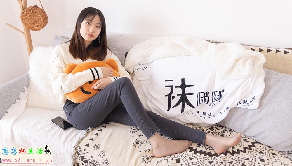 [袜啵啵] 326期 小甜豆-长靴、油亮灰丝、裤里丝(带视频)【155P+1V/5.91G】