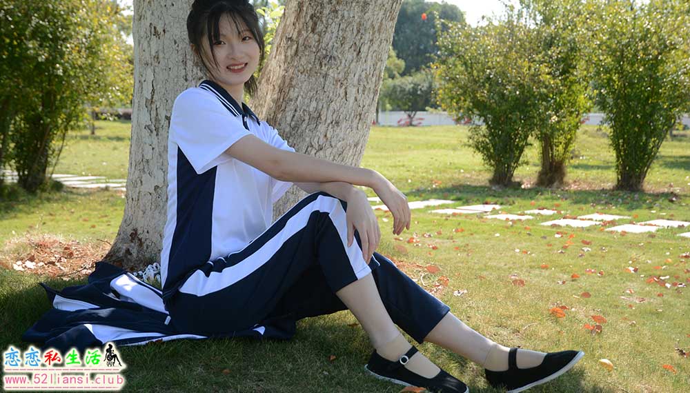 [初夏女神]126期 安妮~【秋冬校服】谁还没套校服呢？校服配球鞋是不是很好看(带视频)【140P+1V/3.44G】