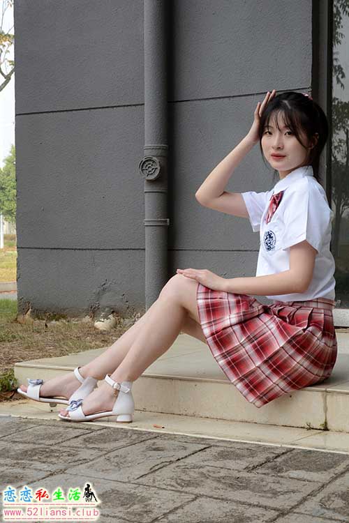 [初夏女神]121期 安妮~【今日草莓】可爱的草莓色JK配上我的小凉鞋，可爱吗(带视频)【140P+1V/3.82G】