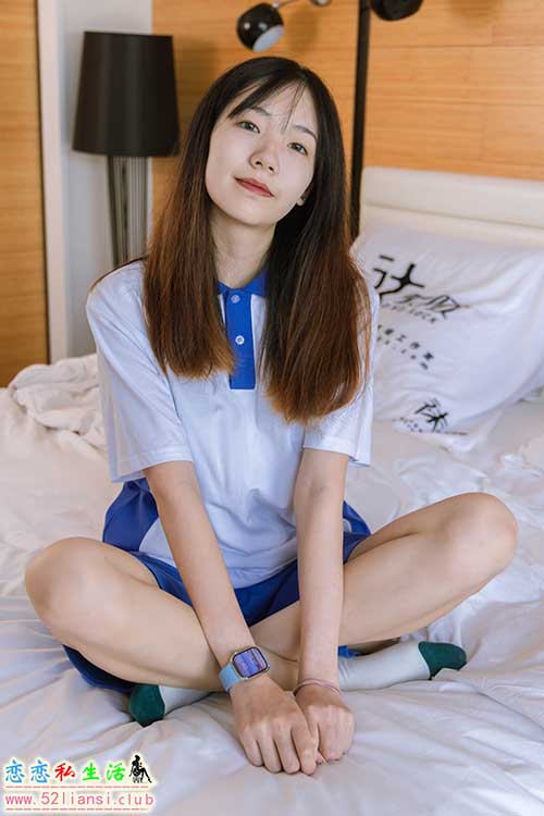 [袜啵啵] 336期 小甜豆-校服、帆布鞋、白棉袜、裸足(带视频)【140P+1V/6.71G】
