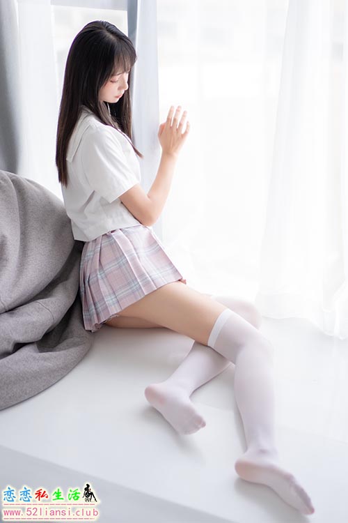 [美图精选]1160-西瓜少女(西呱呀呀呀)-JK校服2【31P/72M】