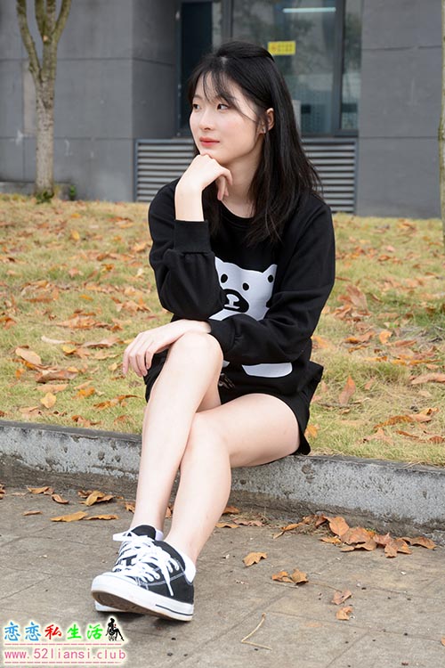 [初夏女神]106期 安妮~【小熊卫衣】天气冷了，注意保暖哦。不像我，只要好看(带视频)【110P+1V/4.29G】