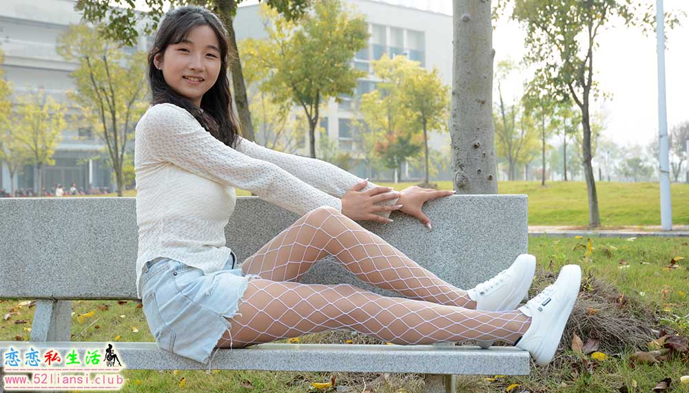 [初夏女神]109期 点点~【跟潮流风】她们说配上大网袜就跟上潮流了，我不信(带视频)【140P+1V/4.91G】